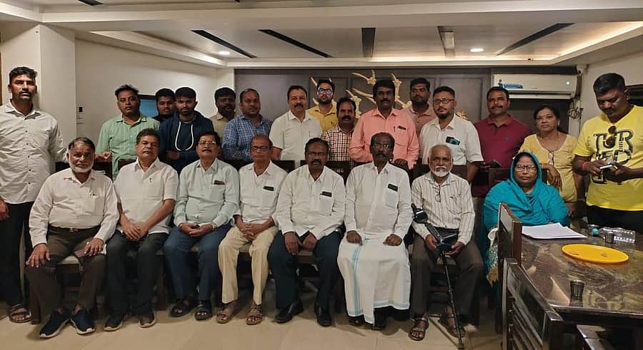 ಹರಿಹರದಲ್ಲಿ ಭಾನುವಾರ ‘ಎದ್ದೇಳು ಕರ್ನಾಟಕ’ ಸಂಘಟನೆಯಿಂದ ಸಮಾನ ಮನಸ್ಕರ ಸಭೆ ನಡೆಯಿತು