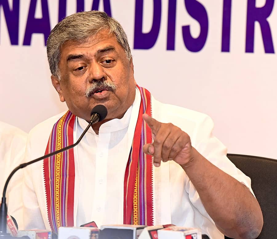 <div class="paragraphs"><p>ಬಿ.ಕೆ.ಹರಿಪ್ರಸಾದ್‌, ವಿಧಾನ ಪರಿಷತ್‌ ಸದಸ್ಯ</p></div>
