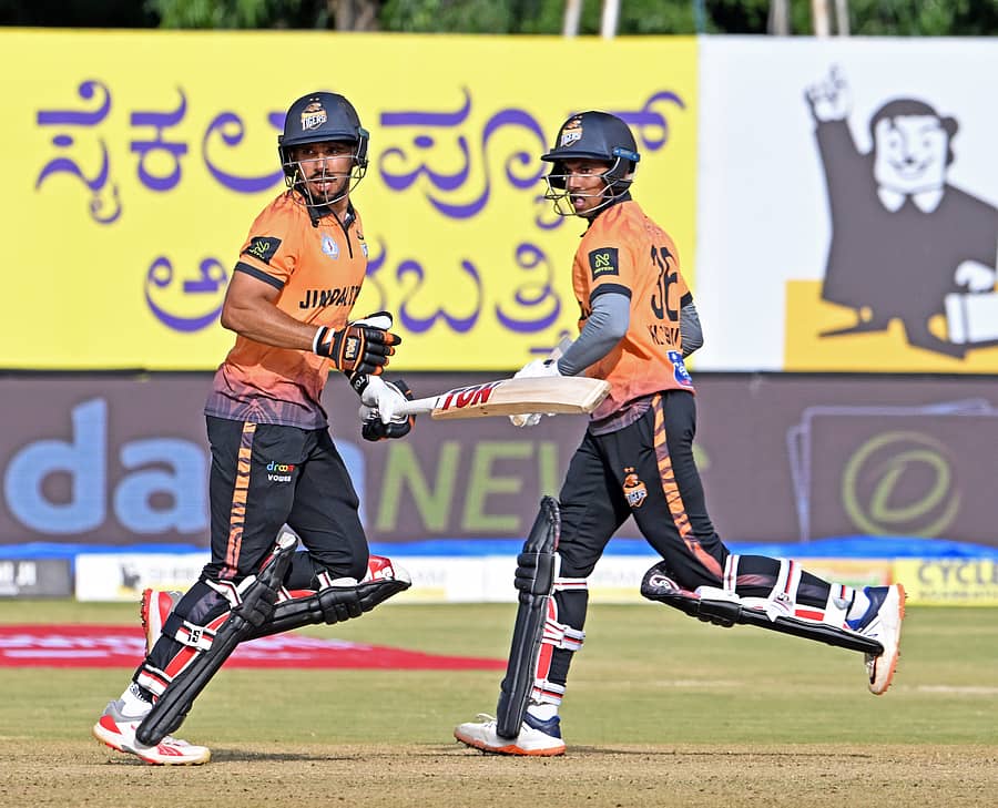 ಹುಬ್ಬಳ್ಳಿ ಟೈಗರ್ಸ್ ತಂಡದ ಅಭಿನವ್‌ ಮನೋಹರ್ ಹಾಗೂ ಕೆ.ಎಲ್. ಶ್ರೀಜಿತ್‌ ಜೋಡಿ  – ಪ್ರಜಾವಾಣಿ ಚಿತ್ರ: ಅನೂಪ್‌ ರಾಘ ಟಿ.