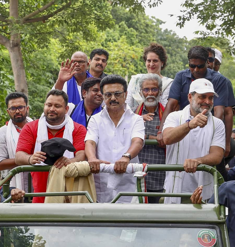 <div class="paragraphs"><p>ತೇಜಸ್ವಿ ಯಾದವ್, ಎಂ.ಕೆ. ಸ್ಟಾಲಿನ್, ರಾಹುಲ್ ಗಾಂಧಿ</p></div>