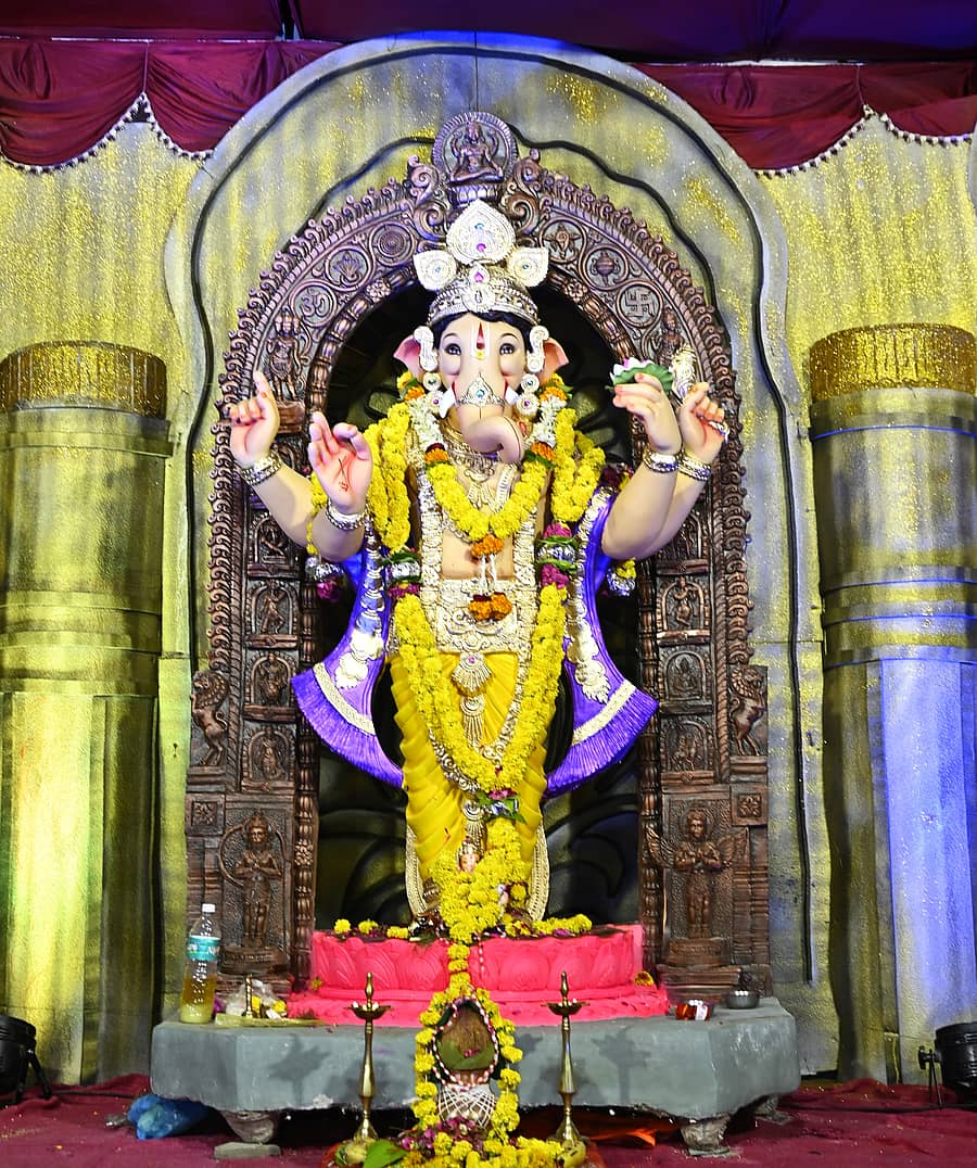 ಕಲಬುರಗಿಯ ಸ್ಟೇಷನ್‌ ಬಜಾರ್‌ ಬಳಿಯ ವಿಠ್ಠಲ ಮಂದಿರದಲ್ಲಿ ಪ್ರತಿಷ್ಠಾಪನೆ ಮಾಡಿರುವ ಗಣೇಶ ಮೂರ್ತಿ