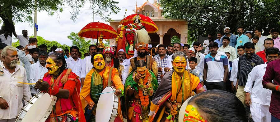 ಅಫಜಲಪುರ ತಾಲೂಕಿನ ಅಳ್ಳಗಿ (ಕೆ)  ಗ್ರಾಮದಲ್ಲಿ ವಿಜಯ ಮಹಾಲಕ್ಷ್ಮಿ ಜಾತ್ರೆ ಸಡಗರದಿಂದ ಜರುಗಿತು