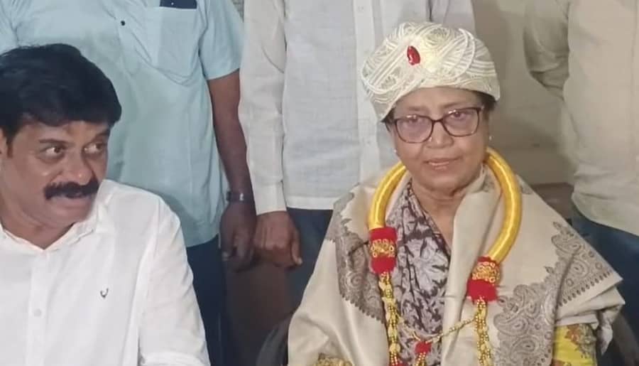 ಹಾಸನದ ತಮ್ಮ ನಿವಾಸದಲ್ಲಿ ಕನ್ನಡ ಸಾಹಿತ್ಯ ಪರಿಷತ್‌ ವತಿಯಿಂದ ಸನ್ಮಾನ ಸ್ವೀಕರಿಸಿ ಲೇಖಕಿ ಬಾನು ಮುಷ್ತಾಕ್‌ ಮಾತನಾಡಿದರು 