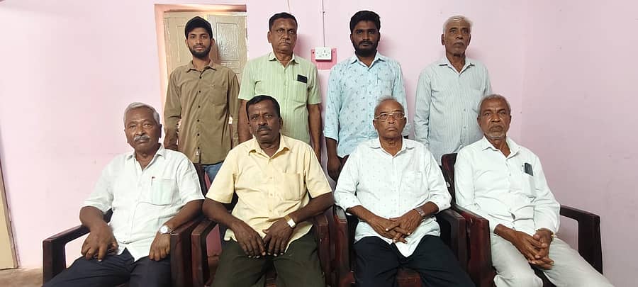 <div class="paragraphs"><p>ರಾಮನಗರದಲ್ಲಿ ಗುರುವಾರ ಕರ್ನಾಟಕ ರಾಜ್ಯ ಪ್ರಾಂತ ರೈತ ಸಂಘ ಹಾಗೂ ನೈಸ್ ಭೂ ಸ್ವಾಧೀನ ಹೋರಾಟ ಸಮಿತಿ ವತಿಯಿಂದ ಸುದ್ದಿಗೋಷ್ಠಿ ನಡೆಯಿತು.</p></div>