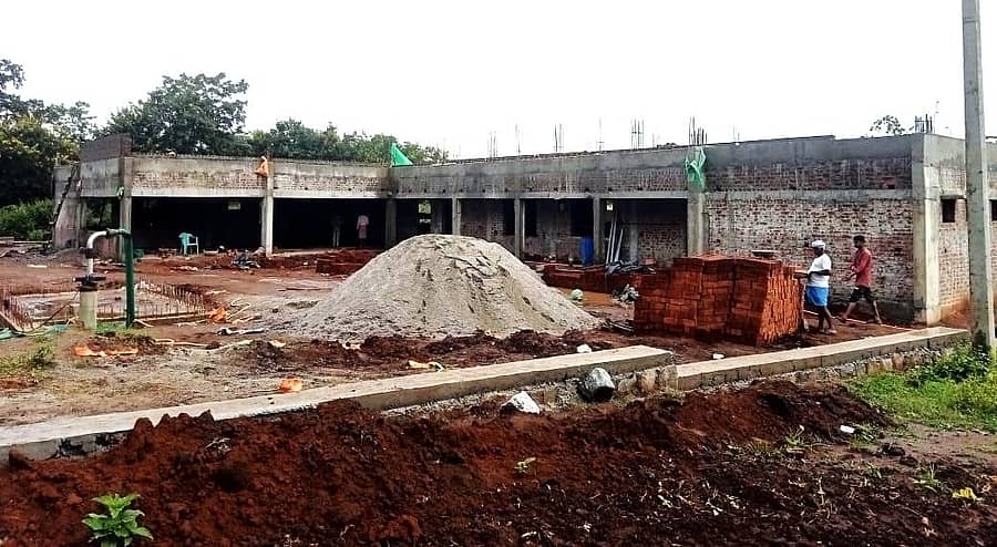 ಹನಗೋಡು ಹೋಬಳಿ ಅಯ್ಯನಕೆರೆ ಹಾಡಿಯಲ್ಲಿ ಪಿ.ಎಂ. ಜನಮನ ಯೋಜನೆಯಲ್ಲಿ ನಿರ್ಮಾಣ ಹಂತದಲ್ಲಿರುವ ಗಿರಿಜನ ವಸತಿ ಶಾಲೆ ಕಟ್ಟಡ