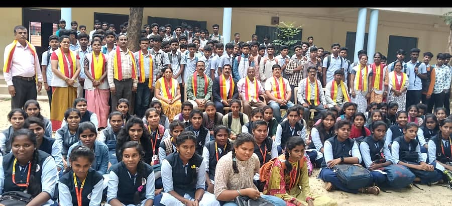 ಗುಬ್ಬಿಯಲ್ಲಿ ‘ಕಸಾಪ ನಡೆ ಯುವ ಜನರ ಕಡೆ’ ಕಾರ್ಯಕ್ರಮ ಆಯೋಜಿಸಲಾಗಿತ್ತು 