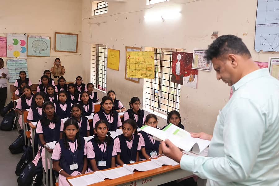 ಚಿಂತಾಮಣಿ ತಾಲ್ಲೂಕಿನ ಕಿತ್ತೂರು ರಾಣಿ ಚನ್ನಮ್ಮ ವಸತಿ ಶಾಲೆಯಲ್ಲಿ ಉನ್ನತ ಶಿಕ್ಷಣ ಸಚಿವ ಡಾ.ಎಂ.ಸಿ.ಸುಧಾಕರ್