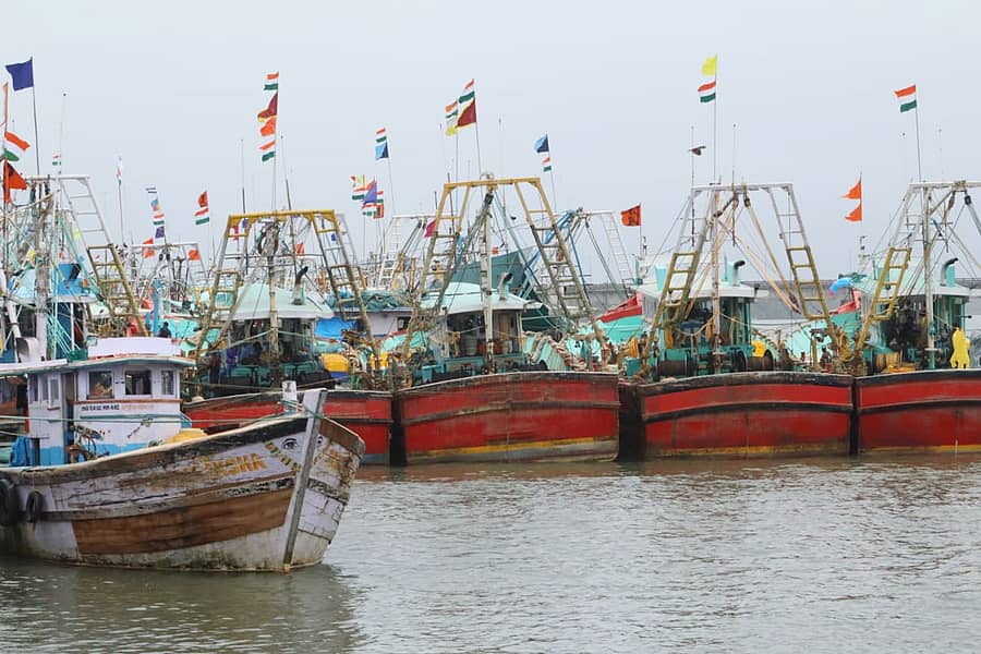 ಮಲ್ಪೆ ಬಂದರಿನಲ್ಲಿ ಯಾಂತ್ರೀಕೃತ ದೋಣಿಗಳು ಲಂಗರು ಹಾಕಿರುವುದು –ಪ್ರಜಾವಾಣಿ ಚಿತ್ರ
