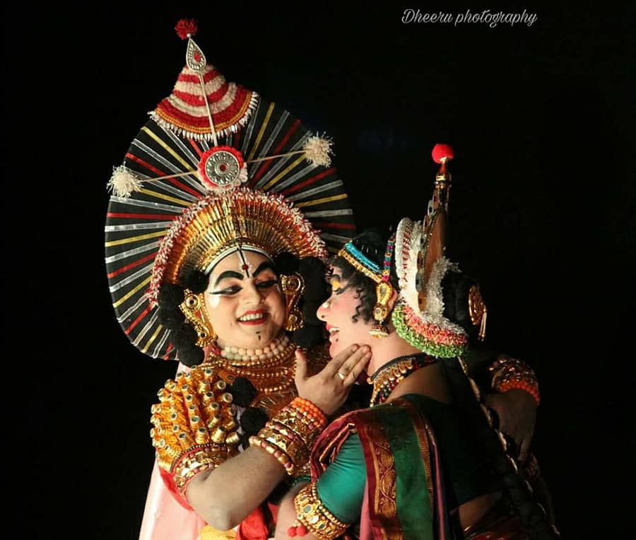 <div class="paragraphs"><p>ಯಕ್ಷಗಾನ</p></div>
