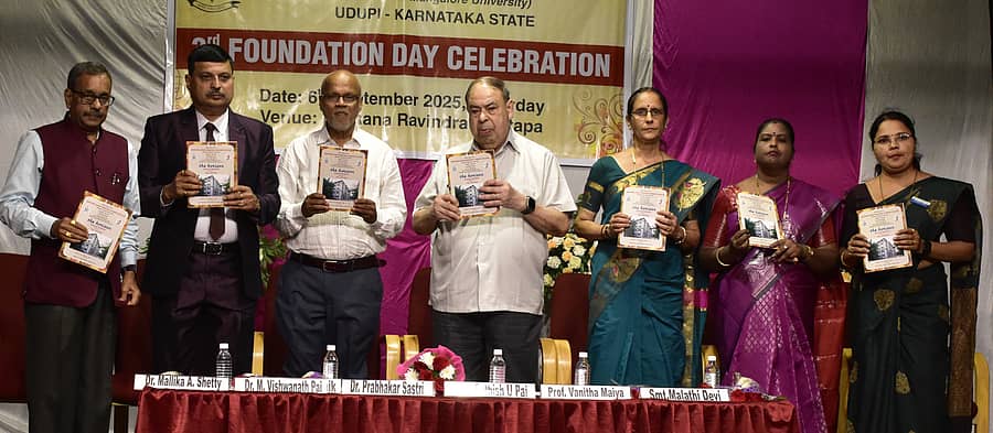 ಎಂಜಿಎಂ ಸಂಧ್ಯಾ ಕಾಲೇಜಿನ ಸಂಸ್ಥಾಪನಾ ದಿನಾಚರಣೆ ಕಾಲೇಜಿನ ನೂತನ ರವೀಂದ್ರ ಮಂಟಪದಲ್ಲಿ ಜರುಗಿತು