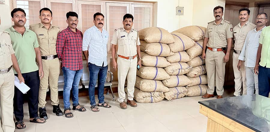 ಕಳವಾಗಿದ್ದ ಅಡಿಕೆ ವಶಕ್ಕೆ ಪಡೆದ ಪೊಲೀಸರು