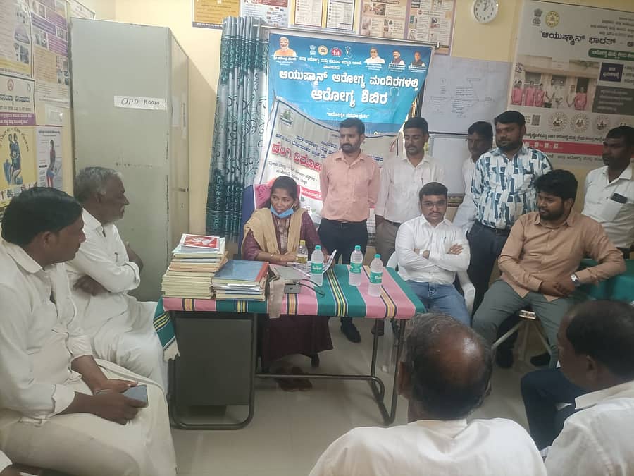 ಲಿಂಗಸುಗೂರು ತಾಲ್ಲೂಕಿನ ಹಾಲಭಾವಿ ಗ್ರಾಮಕ್ಕೆ ತಹಶೀಲ್ದಾರ್ ಸತ್ಯಮ್ಮ ಭೇಟಿ ನೀಡಿ ಪರಿಶೀಲಿಸಿದರು