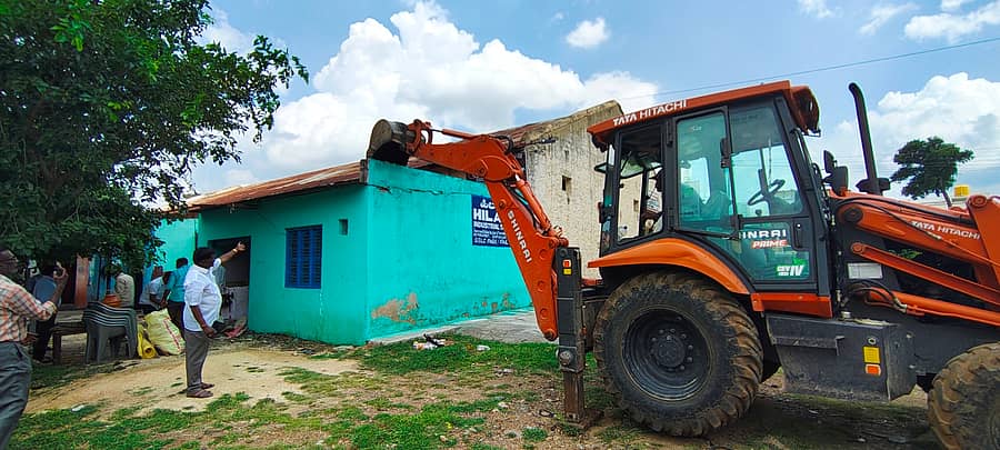 ಕೆಜಿಎಫ್ ರಾಬರ್ಟ್ಸನ್ಪೇಟೆಯಲ್ಲಿ ನಗರಸಭೆ ಕಟ್ಟಡ ನಿರ್ಮಾಣಕ್ಕೆ ನಿಗದಿಯಾದ ಜಾಗದಲ್ಲಿದ್ದ ಅಕ್ರಮ ಕಟ್ಟಡ ತೆರವುಗೊಳಿಸಿದ ನಗರಸಭೆ