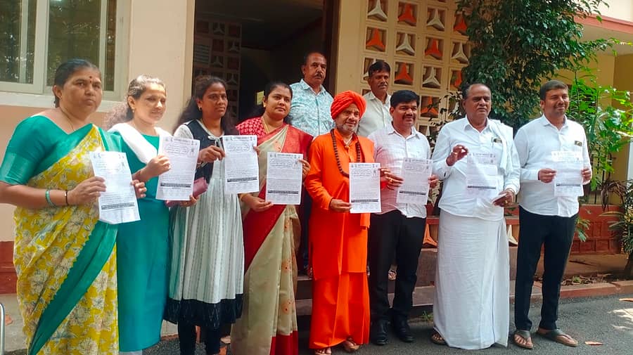 ಕುಣಿಗಲ್‌ನಲ್ಲಿ ಒಕ್ಕಲಿಗ ಜನಜಾಗೃತಿ ಆಂದೋಲನಕ್ಕೆ ಚಾಲನೆ ನೀಡಿದ ಸಿದ್ದರಾಮ ಚೈತನ್ಯ ಸ್ವಾಮೀಜಿ