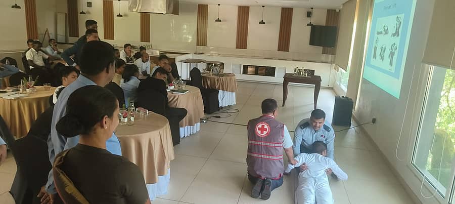 <div class="paragraphs"><p>ಭಾರತೀಯ ರೆಡ್‌ಕ್ರಾಸ್ ಸಂಸ್ಥೆಯ ಕೊಡಗು ಜಿಲ್ಲಾ ಘಟಕದ ವತಿಯಿಂದ ಈಚೆಗೆ ನೀಡಲಾದ ಪ್ರಥಮಚಿಕಿತ್ಸೆಯ ಪ್ರಾತ್ಯಕ್ಷಿಕೆ.</p></div>