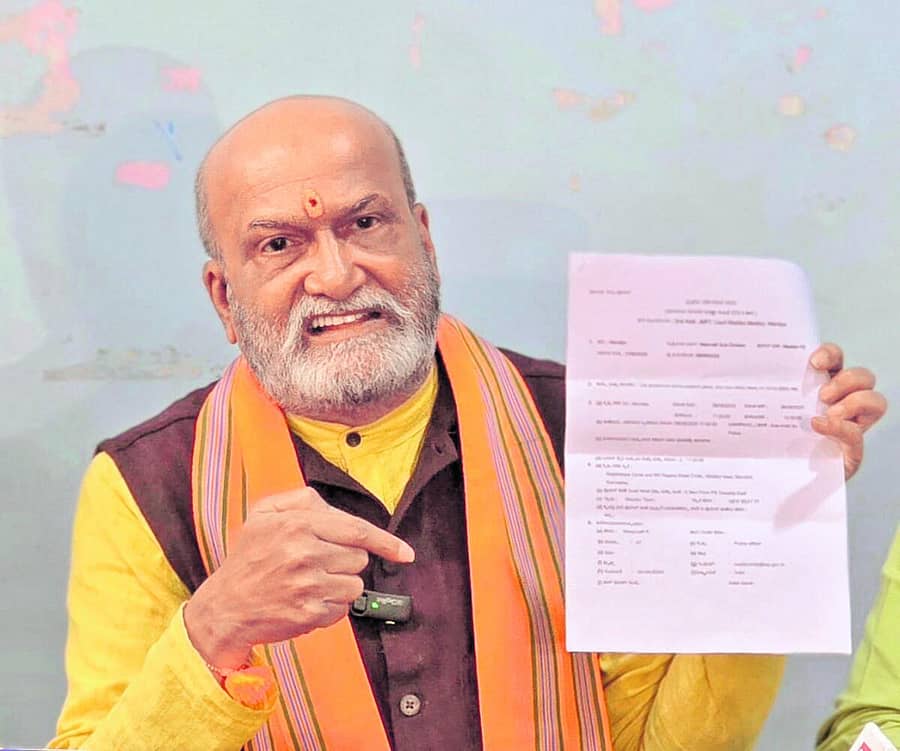 <div class="paragraphs"><p>ಪ್ರಮೋದ ಮುತಾಲಿಕ</p></div>