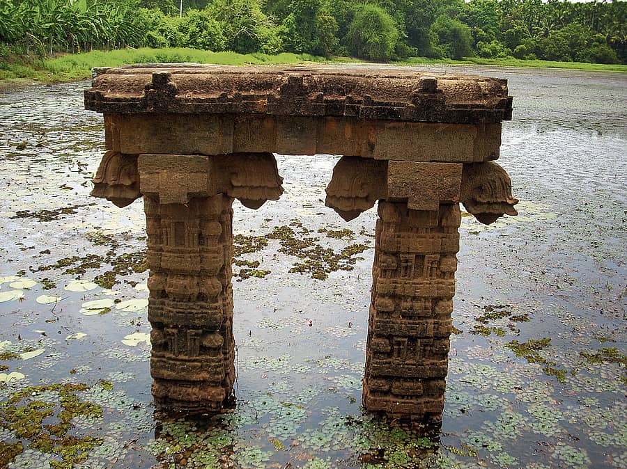 ಇಕ್ಕೇರಿ ಕೆರೆ ಗೇಟು
