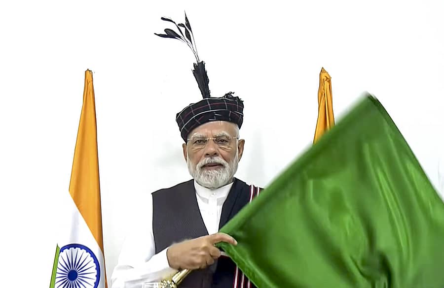 <div class="paragraphs"><p>ಪ್ರಧಾನಿ ನರೇಂದ್ರ ಮೋದಿ ಅವರು ಮಿಜೋರಾಂನ ಮೊದಲ ರೈಲು ಮಾರ್ಗವನ್ನು ಉದ್ಘಾಟಿಸಿದರು.</p></div>