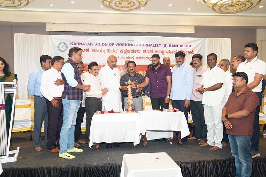 ಬೆಳಗಾವಿಯಲ್ಲಿ ಹಮ್ಮಿಕೊಂಡಿದ್ದ ಅಭಿನಂದನಾ ಕಾರ್ಯಕ್ರಮವನ್ನು ಸರ್ವೋತ್ತಮ ಜಾರಕಿಹೊಳಿ ಉದ್ಘಾಟಿಸಿದರು