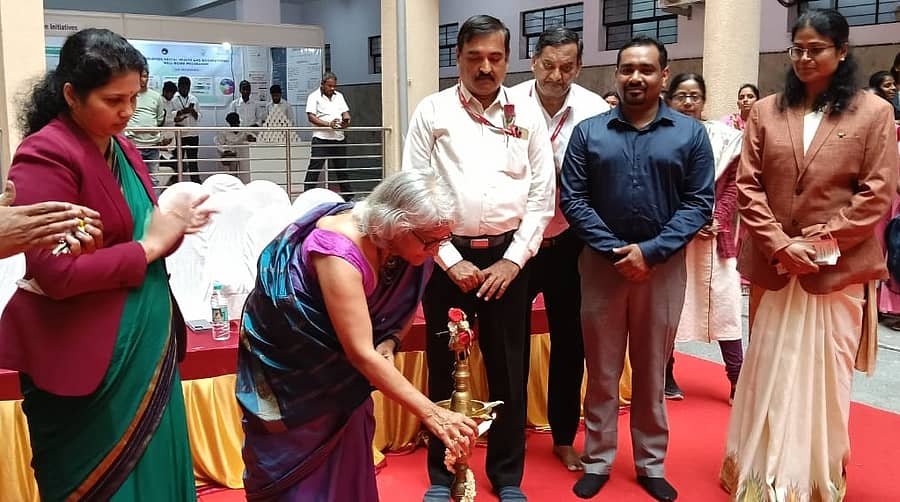 <div class="paragraphs"><p>ವಿಶ್ವ ಆತ್ಮಹತ್ಯೆ ತಡೆ ದಿನದ ಅಂಗವಾಗಿ ರಾಮನಗರದ ಕಂದಾಯ ಭವನದಲ್ಲಿ ನಿಮ್ಹಾನ್ಸ್‌ನ ‘ಸುರಕ್ಷಾ ಪ್ರಾಜೆಕ್ಟ್’ ವತಿಯಿಂದ ಹಮ್ಮಿಕೊಂಡಿದ್ದ ‘ಮನೋಸಂಗಮ 2.0’ ಕಾರ್ಯಕ್ರಮವನ್ನು ನಿಮ್ಹಾನ್ಸ್‌ ನಿರ್ದೇಶಕಿ‌‌ ಡಾ. ಪ್ರತಿಮಾ ಮೂರ್ತಿ ಉದ್ಘಾಟಿಸಿದರು.&nbsp;&nbsp;</p></div>