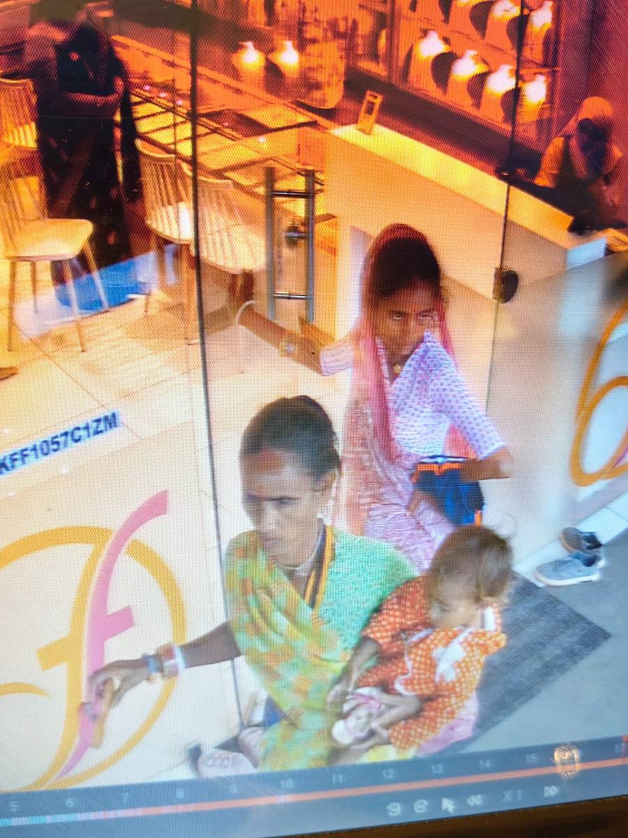 ಸುಂಟಿಕೊಪ್ಪ ಹೃದಯಭಾಗದ ಜ್ಯುವೆಲ್ಲರಿ ಮಳಿಗೆಯಲ್ಲಿ ಸರ ಕಳವು ಮಾಡಿದ ಮಹಿಳೆ