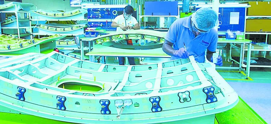 <div class="paragraphs"><p>ವಿಮಾನ ರಕ್ಕೆ ತಯಾರಿಕೆ ಚಿತ್ರಕೃಪೆ: ಏಕಸ್‌</p></div>