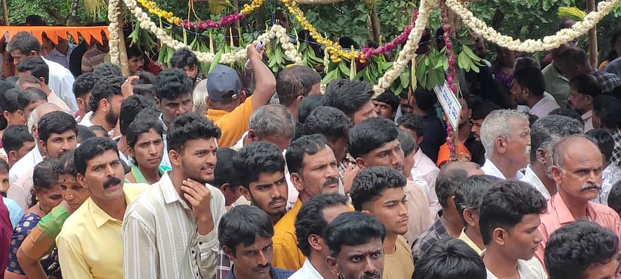 <div class="paragraphs"><p>ರಿಪ್ಪನ್ಪೇಟೆ ಅಮ್ಮನಘಟ್ಟ ಜಾತ್ರಾ ಮಹೋತ್ಸವಕ್ಕೆ ಮಂಗಳವಾರ ಸೇರಿದ ಭಕ್ತ ಸಾಗರ</p></div>