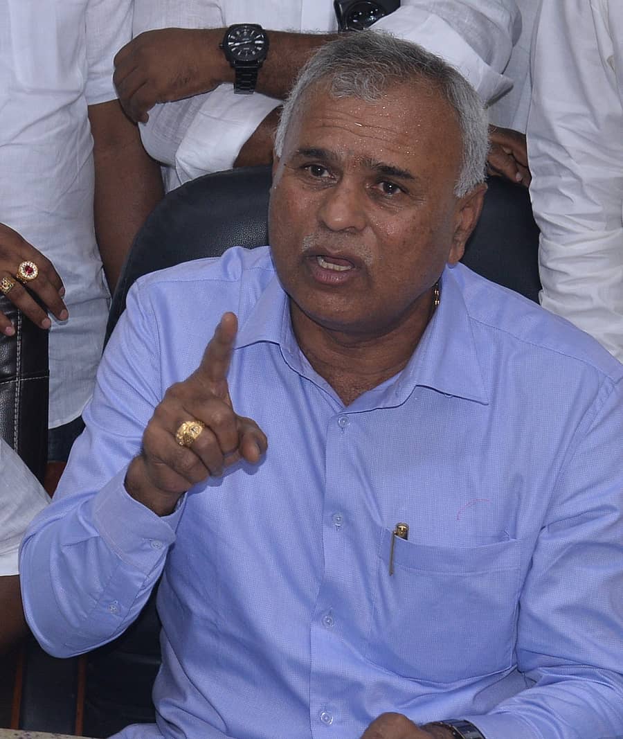 <div class="paragraphs"><p>ನಂಜೇಗೌಡ </p></div>