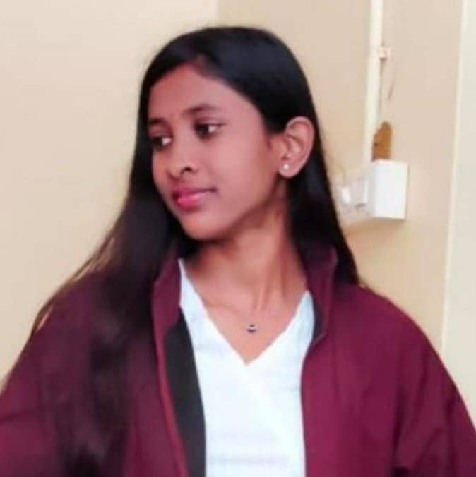 ಹುಣಸೂರು ತಾಲ್ಲೂಕಿನ ಹರವೆ ಗ್ರಾಮದ ನಿವಾಸಿ ದೀಪಿಕ (18) ಲಕ್ಷ್ಮಣತೀರ್ಥ ನದಿಗೆ ಹಾರಿ ಗುರುವಾರ ಆತ್ಮಹತ್ಯೆ .