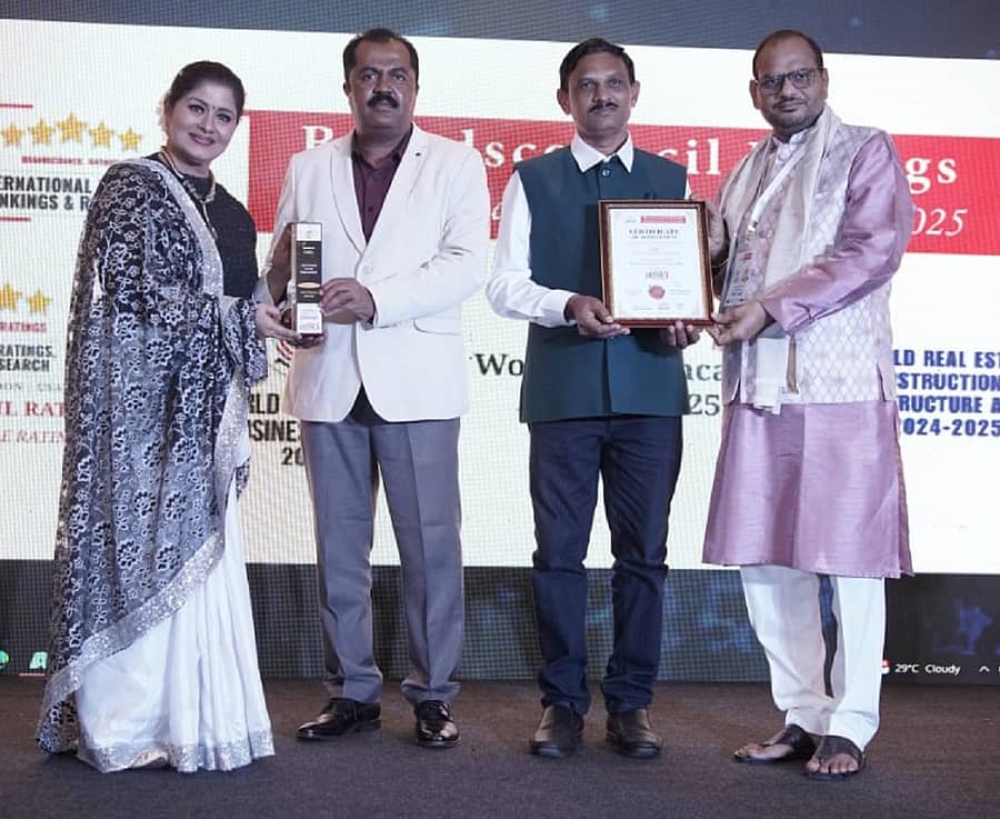 ಭಾರತದ ಅತ್ಯುತ್ತಮ ಸಾರಿಗೆ ಕಂಪನಿ ಪ್ರಶಸ್ತಿ ಮತ್ತು ಹೆಚ್ಚು ವಿಶ್ವಾಸಾರ್ಹ ಸಂಸ್ಥೆ ಪ್ರಶಸ್ತಿಗಳನ್ನು ಕೆಎಸ್‌ಆರ್‌ಟಿಸಿಯ ಅರುಣ ಎಸ್. ಎನ್. ಹಾಗೂ ಎಂ. ನವೀನ್ ಸ್ಡೀಕರಿಸಿದರು.