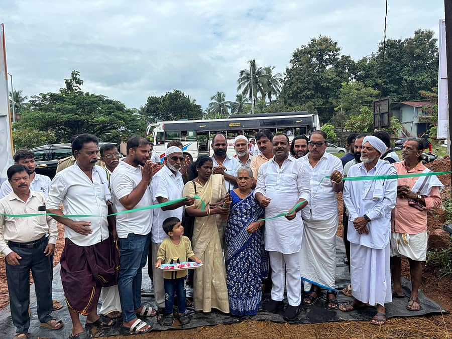 ಸೋಮೇಶ್ವರ ಪುರಸಭೆ ವ್ಯಾಪ್ತಿಯ ಉಚ್ಚಿಲ ರಾ.ಹೆ. 66 ರಿಂದ ಅಜ್ಜಿನಡ್ಕ ಕೋಟೆಕಾರಿನ ಸೇತುವೆಯ ವರೆಗೆ ಕಾಂಕ್ರೀಟ್ ರಸ್ತೆಯ ಉದ್ಘಾಟನಾ ಸಮಾರಂಭ