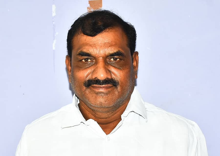 ಅವ್ವಣ್ಣ ಮ್ಯಾಕೇರಿ