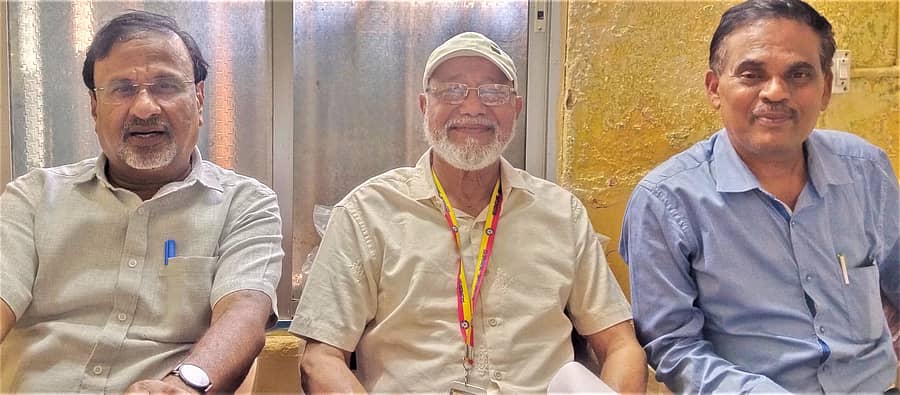 ತರೀಕೆರೆ ಪಟ್ಟಣದ ತಾಲ್ಲೂಕು ಪಂಚಾಯಿತಿ ಸಭಾಂಗಣದಲ್ಲಿ ಗ್ಯಾರಂಟಿ ಯೋಜನೆಗಳ ಅನುಷ್ಠಾನ ಸಮಿತಿ ಜಿಲ್ಲಾಧ್ಯಕ್ಷ ಎಂ.ಸಿ. ಶಿವಾನಂದಸ್ವಾಮಿ ಸುದ್ದಿಗೋಷ್ಠಿಯಲ್ಲಿ ಮಾತನಾಡಿದರು.