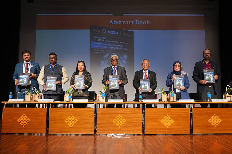 ಬಡತನ ನಿರ್ಮೂಲನೆ ಕುರಿತು ಬೆಂಗಳೂರಿನ ರೇವಾ ವಿಶ್ವವಿದ್ಯಾನಿಲಯದಲ್ಲಿ ಅಂತರ ರಾಷ್ಟ್ರೀಯ ಸಮ್ಮೇಳನ ನಡೆಯಿತು.