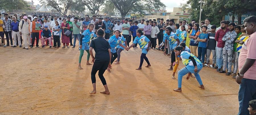 ಹೊಸಕೋಟೆ ತಾಲ್ಲೂಕು ಕ್ರೀಡಾಕೂಟದಲ್ಲಿ ಕಬ್ಬಡಿ ಪಂದ್ಯಾವಳಿ