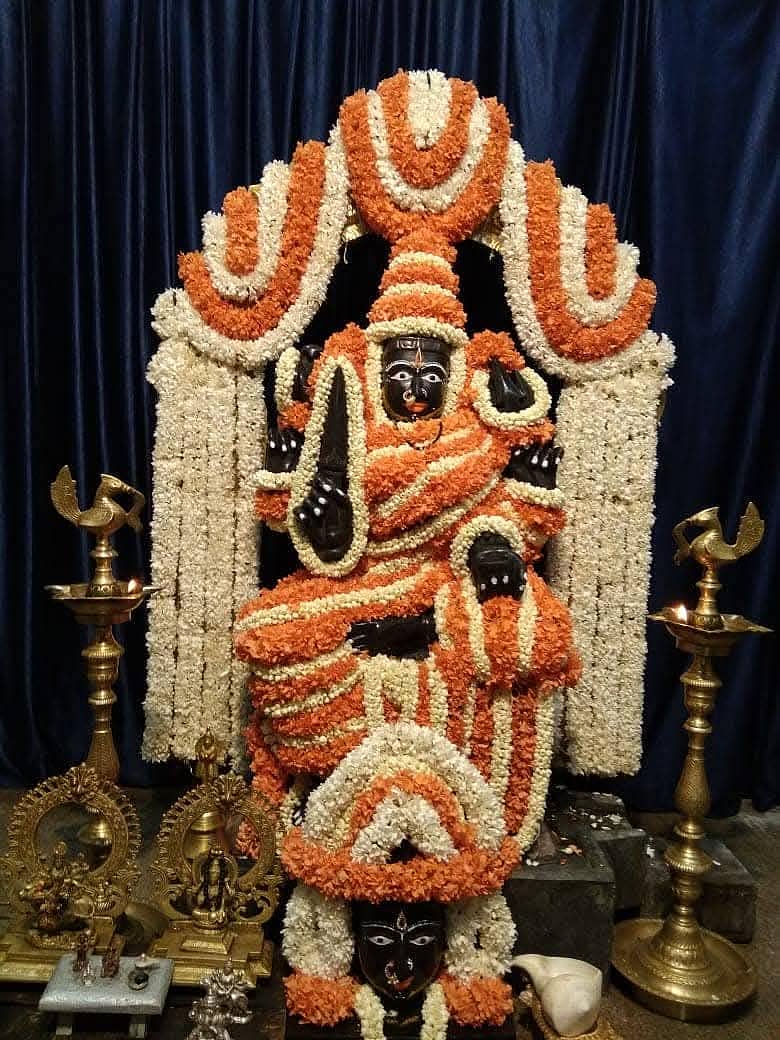 ಮಾಗಡಿ ತಾಲ್ಲೂಕಿನ ಸೋಲೂರು ಆರ್ಯ ಈಡಿಗ ಮಠದಲ್ಲಿ ರೇಣುಕಾ ಯಲ್ಲಮ್ಮ ದೇವಿ ಮೂಲ ವಿಗ್ರಹ