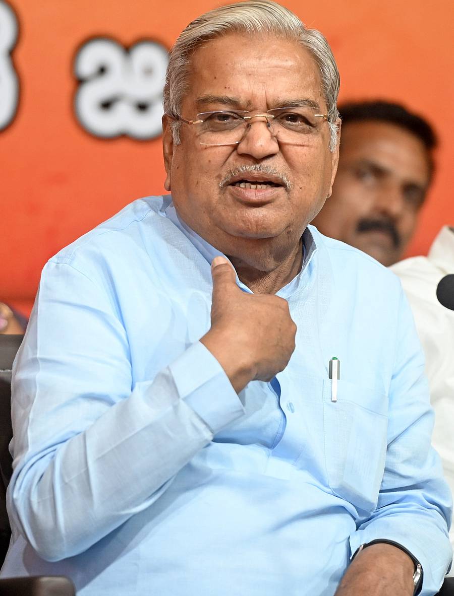 <div class="paragraphs"><p>ಗೋವಿಂದ ಕಾರಜೋಳ </p></div>