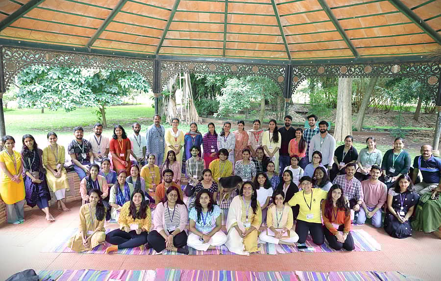 <div class="paragraphs"><p>‘ಸಮುದಾಯ&nbsp;ಸಂಪರ್ಕ’ ಕಾರ್ಯಕ್ರಮದಲ್ಲಿ ಪಾಲ್ಗೊಂಡಿದ್ದ ಯುವ ಜನರು</p></div>