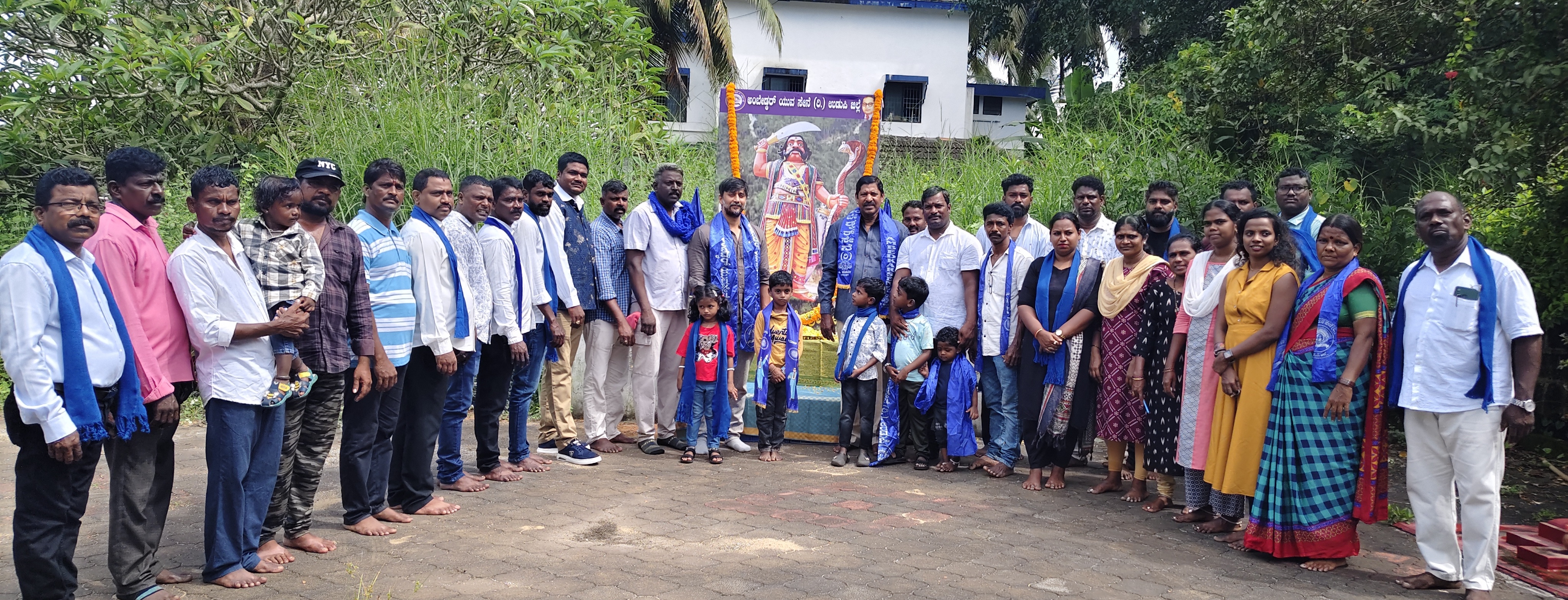 ಮಹಿಷಾಸುರನಿಗೆ ಪುಷ್ಪಾರ್ಚನೆ ಕಾರ್ಯಕ್ರಮ ಜರುಗಿತು