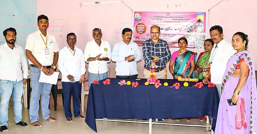 ಚುಳಕಿ ಗ್ರಾಮದಲ್ಲಿ ಸ್ತ್ರೀ ಚೇತನ ಅಭಿಯಾನವನ್ನು ಉದ್ಘಾಟಿಸಲಾಯಿತು