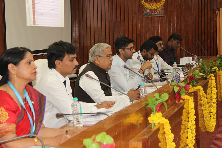 ಚಿತ್ರದುರ್ಗದಲ್ಲಿ ಲೀಡ್ ಬ್ಯಾಂಕ್ ವತಿಯಿಂದ ಸಂಸದ ಗೋವಿಂದ ಕಾರಜೋಳ ಅಧ್ಯಕ್ಷತೆಯಲ್ಲಿ ಜಿಲ್ಲಾ ಹಂತದ ಪುನರ್ ಪರಿಶೀಲನಾ ಸಮಿತಿ ಸಭೆ ಬುಧವಾರ ನಡೆಯಿತು