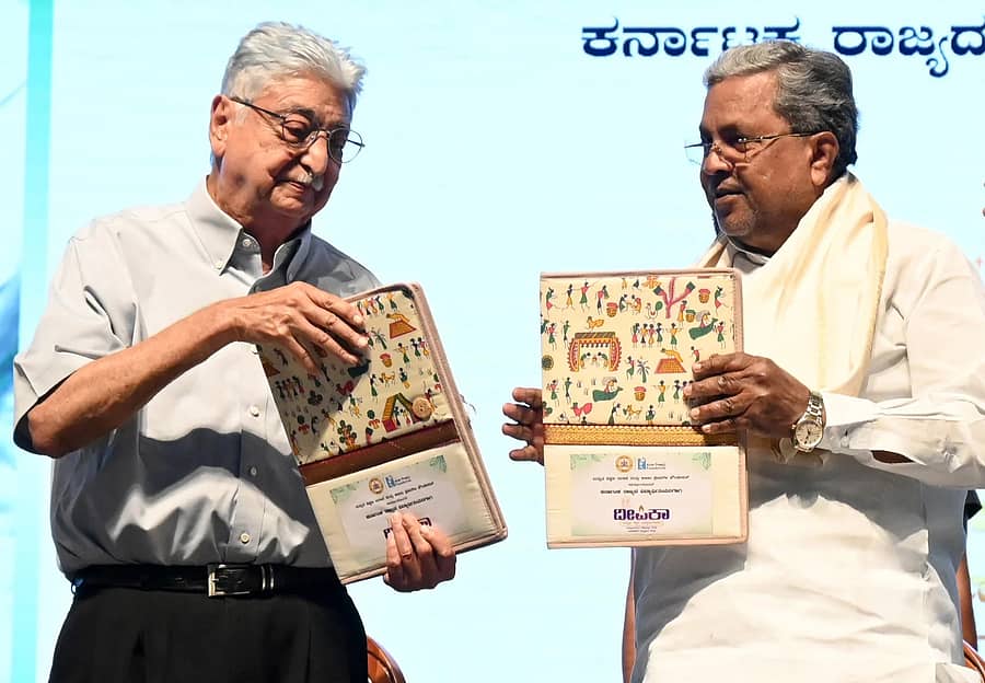 <div class="paragraphs"><p> ಅಜೀಂ ಪ್ರೇಮ್ಜಿ ಹಾಗೂ ಸಿದ್ದರಾಮಯ್ಯ, ಉದ್ಯಮಿ ಅಜೀಂ ಪ್ರೇಮ್ಜಿ </p></div>