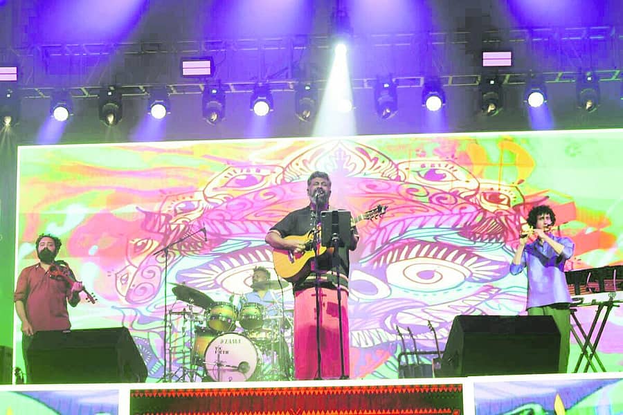 <div class="paragraphs"><p>ರಘು ದೀಕ್ಷಿತ್ ಮತ್ತು ತಂಡದಿಂದ ಸಂಗೀತ ಕಾರ್ಯಕ್ರಮ ನಡೆಯಿತು</p></div>