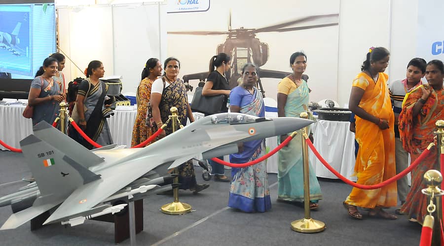 ಹೆಲಿಕಾಪ್ಟರ್ ಮಾದರಿ