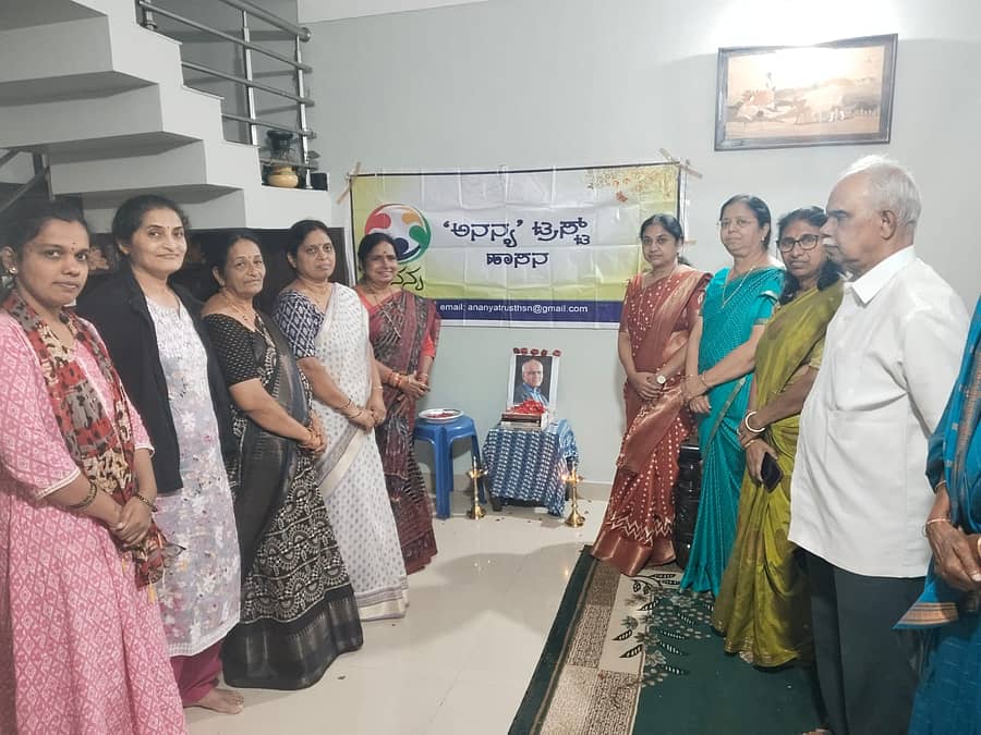 ಹಾಸನದ ಹೇಮಾವತಿನಗರದಲ್ಲಿ ಸ್ವಾತಂತ್ರ್ಯ ಹೋರಾಟಗಾರ ಎಚ್.ಎಂ. ಶಿವಣ್ಣ ಹಾಗೂ ಲೇಖಕ ಎಸ್‌.ಎಲ್‌. ಭೈರಪ್ಪ ಅವರಿಗೆ ಶ್ರದ್ಧಾಂಜಲಿ ಸಲ್ಲಿಸಲಾಯಿತು.