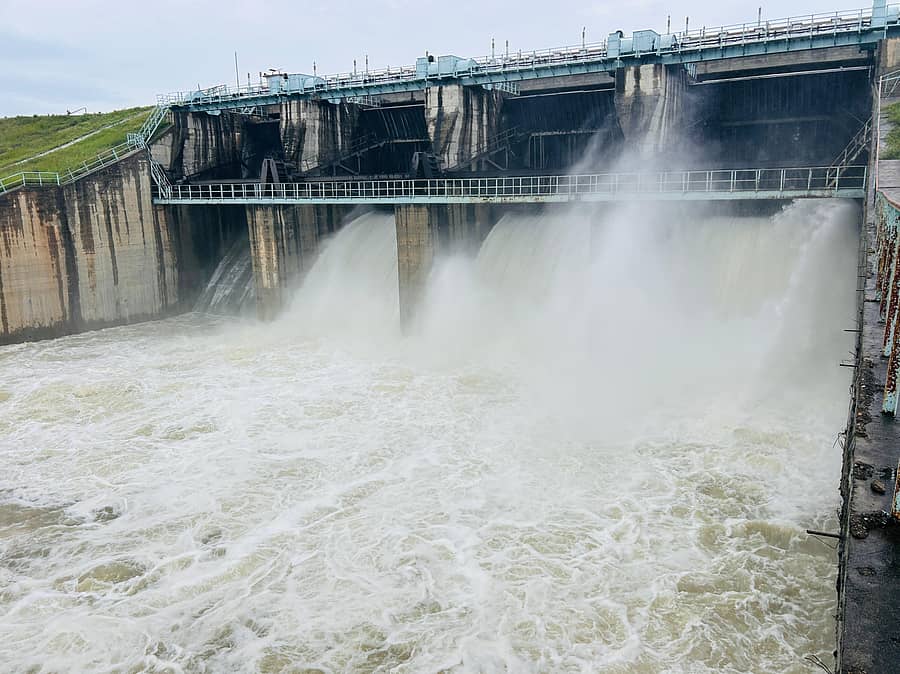 ಮಸ್ಕಿ ತಾಲ್ಲೂಕಿನ ಮಾರಲದಿನ್ನಿ ಬಳಿಯ ಮಸ್ಕಿ ಜಲಾಶಯದಿಂದ ನೀರು ಹೊರ ಬಿಡಲಾಯಿತು