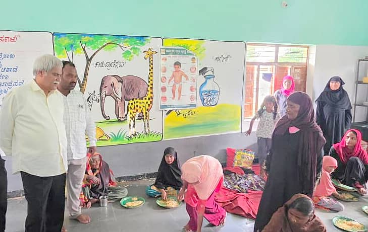 ಶಹಾಪುರ ತಾಲ್ಲೂಕಿನ ಹೊಸೂರ ಗ್ರಾಮದ ಕಾಳಜಿ ಕೇಂದ್ರಕ್ಕೆ ಸಚಿವ ಶರಣಬಸಪ್ಪ ದರ್ಶನಾಪುರ ಭಾನುವಾರ ಭೇಟಿ ನೀಡಿದರು 