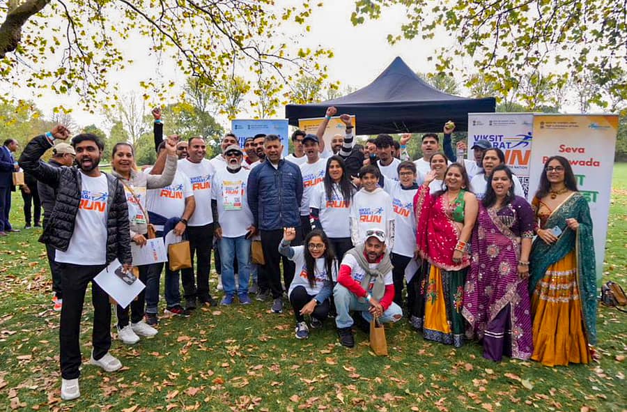 ಲಂಡನ್‌ನಲ್ಲಿ ಸೋಮವಾರ ನಡೆದ ವಿಕಸಿತ ಭಾರತ ಓಟದಲ್ಲಿ ಬ್ರಿಟನ್‌ನಲ್ಲಿನ ಭಾರತದ ಹೈಕಮಿಷನರ್ ವಿಕ್ರಮ್ ದೊರೆಸ್ವಾಮಿ ಸೇರಿದಂತೆ ಭಾರತೀಯ ಮೂಲದವರು ಭಾಗವಹಿಸಿದ್ದರು –ಪಿಟಿಐ ಚಿತ್ರ 