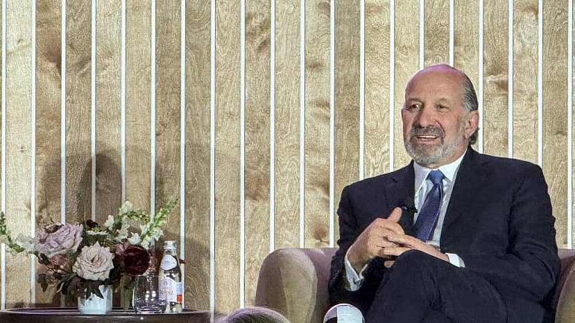 <div class="paragraphs"><p>ಹೂವಾರ್ಡ್ ಲುಟ್ನಿಕ್</p></div>