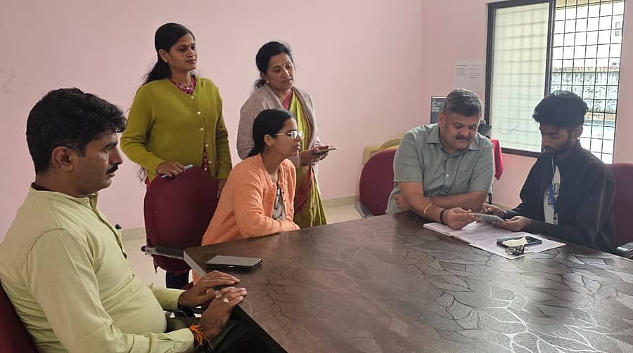 ಬೆಳಗಾವಿಯ ಸಖಿ ಒನ್‌ ಸ್ಟಾಪ್‌ ಸೆಂಟರ್‌ನಲ್ಲಿ ಸೋಮವಾರ ಲಿಂಗತ್ವ ಅಲ್ಪಸಂಖ್ಯಾತರ ಸಮೀಕ್ಷೆ ನಡೆಯಿತು
